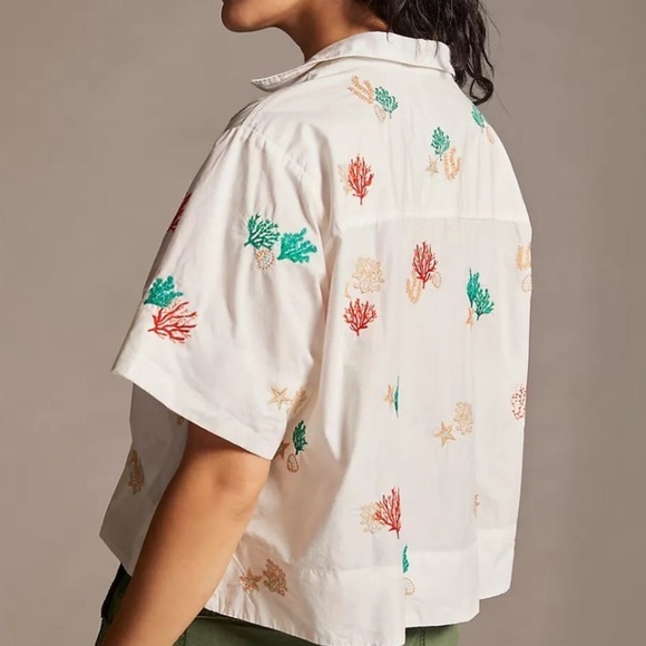 Maeve Anthropologie Short Sleeve Coral & Shell Cotton Button Front Top - Picture 2 of 16